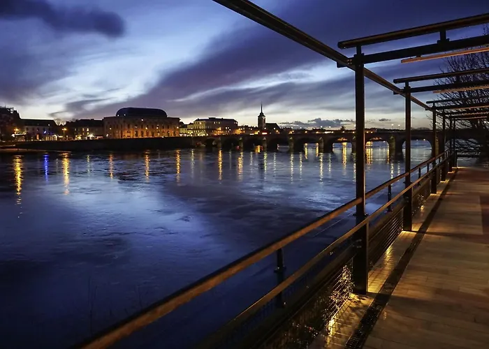 Mercure Bords De Loire